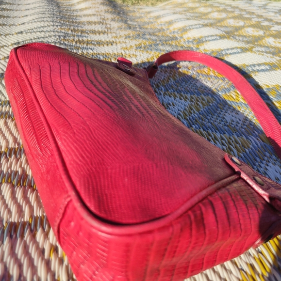 LOFT Red Leather Baguette - Picture 3 of 6